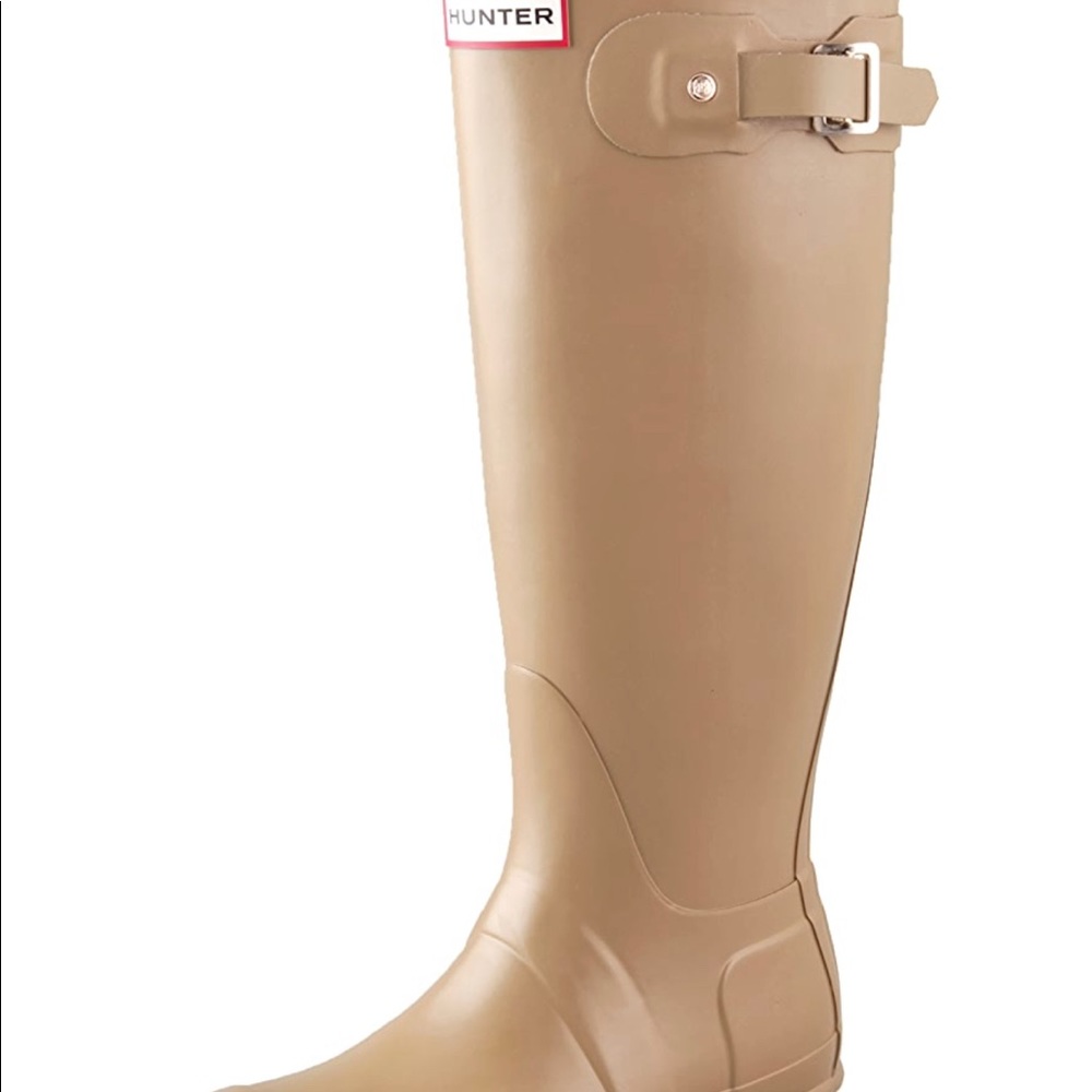 *** ISO***Cafe latte Hunter rain boots